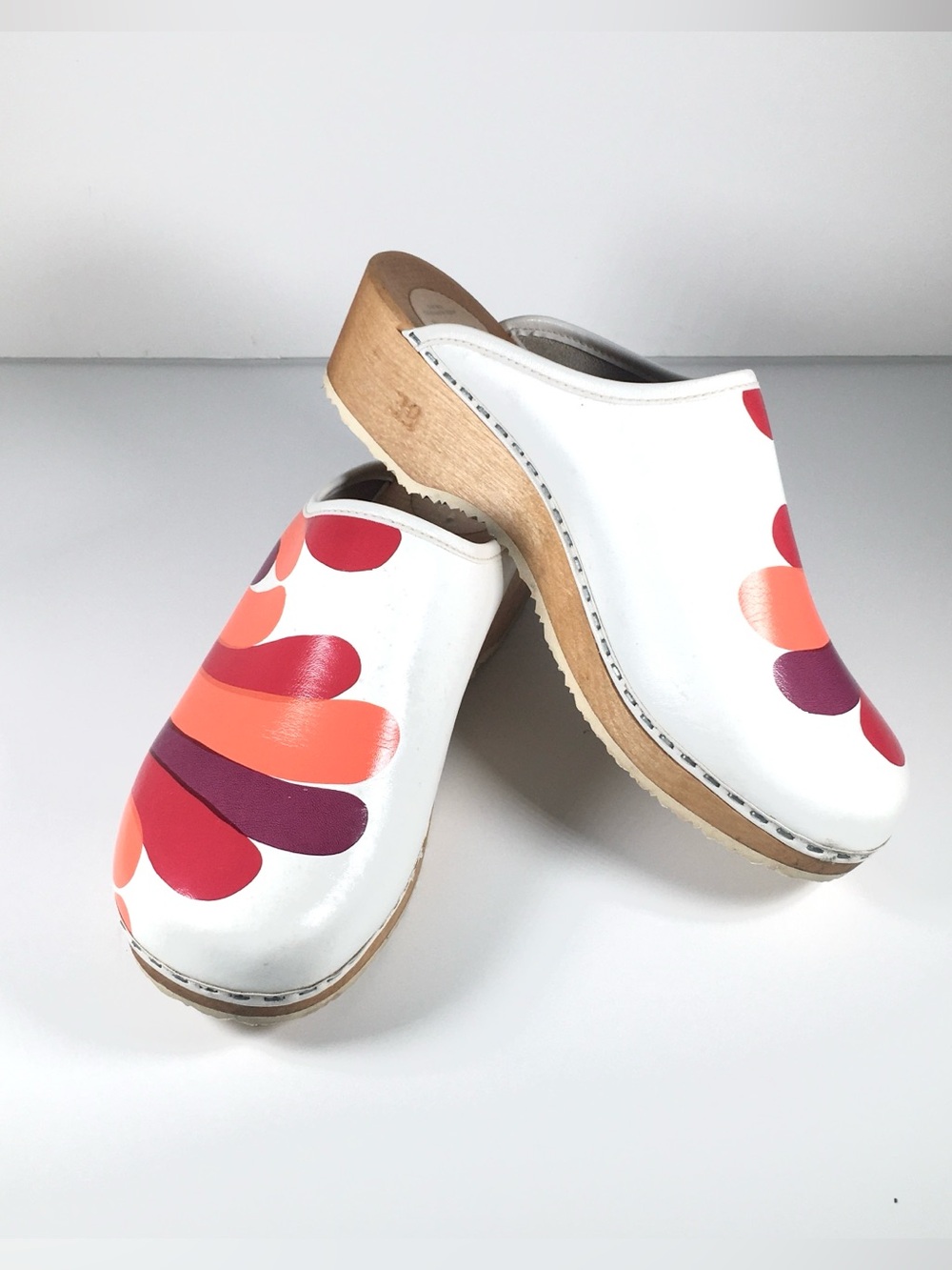 MARIMEKKO WOODEN CLOGS